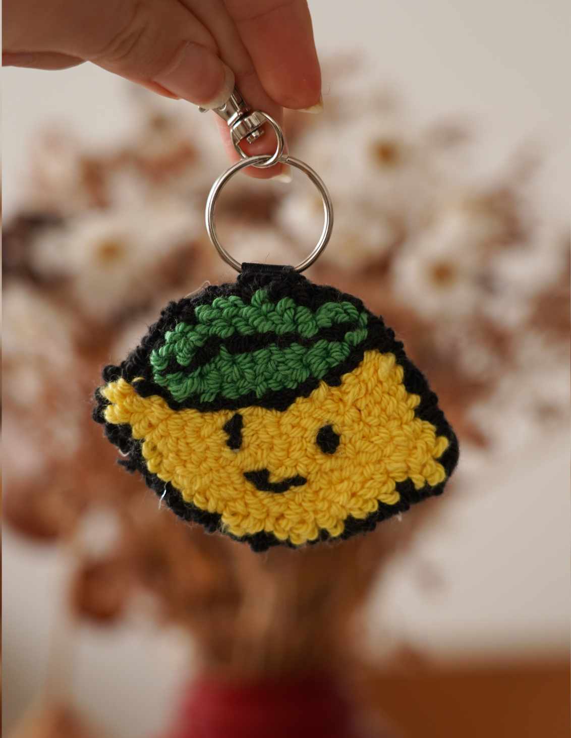 Porte-clés punch needle citron