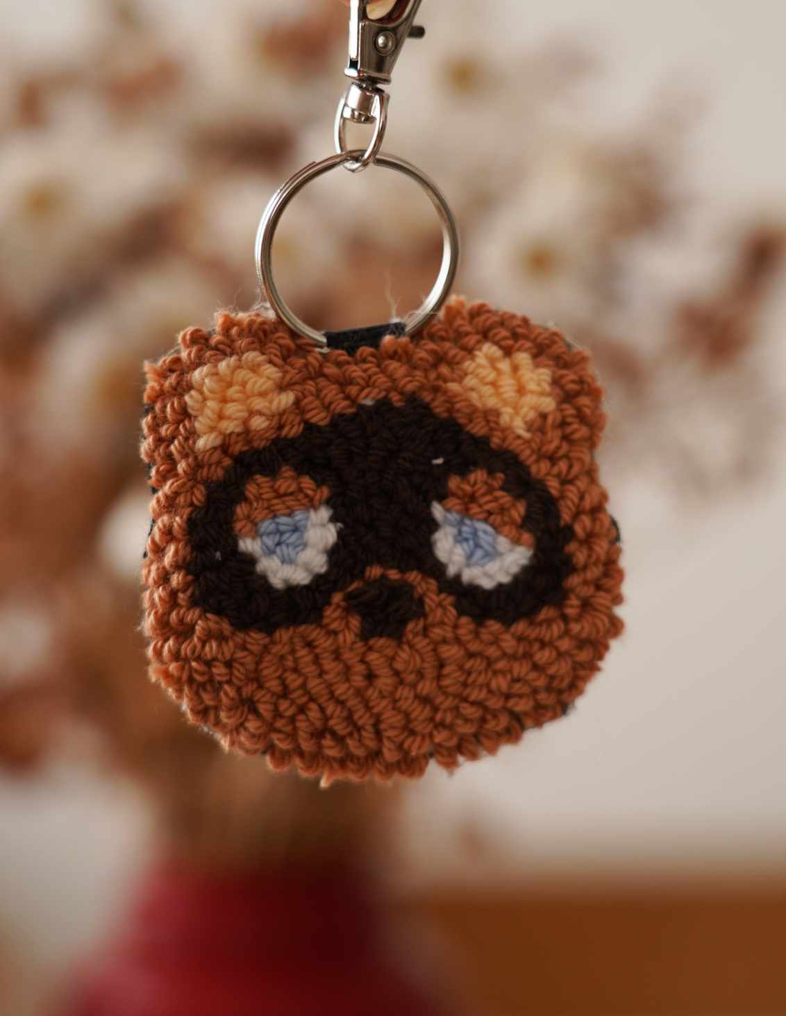 Porte-clés punch needle Tom Nook